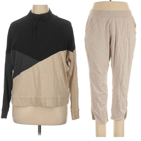 PACT 2 Piece SET AIRPLANE Color Block Funnel Neck Sweater and pants Size XL - Picture 2 of 11